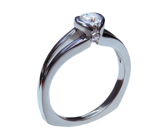 Золотое кольцо с бриллиантом. Артикул K48